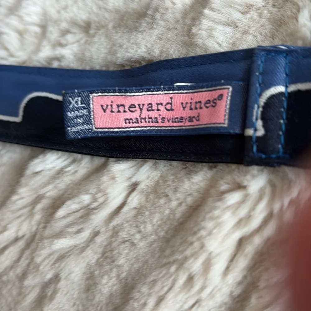 Vineyard Vines Boys Whale Belt - size xl